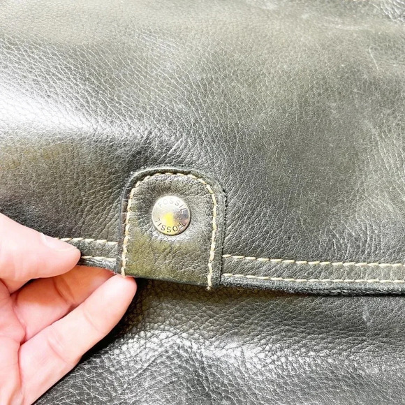 Y2K Fossil Black Leather Crossbody Bag with Lots of Pockets - Picture 5 of 10